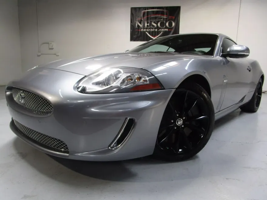 2010 Jaguar XK XKR photo 1