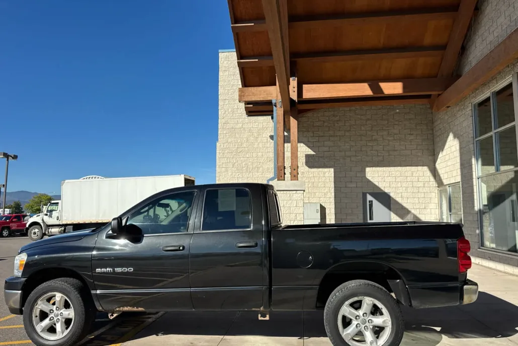 2007 Dodge Ram SLT photo 1