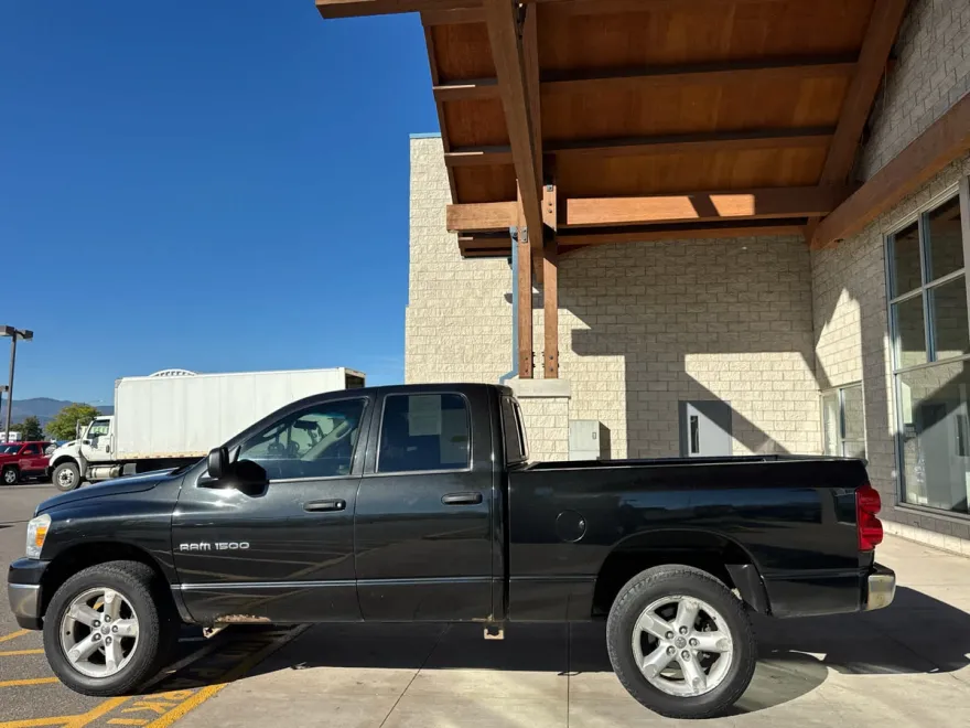 2007 Dodge Ram SLT photo 1