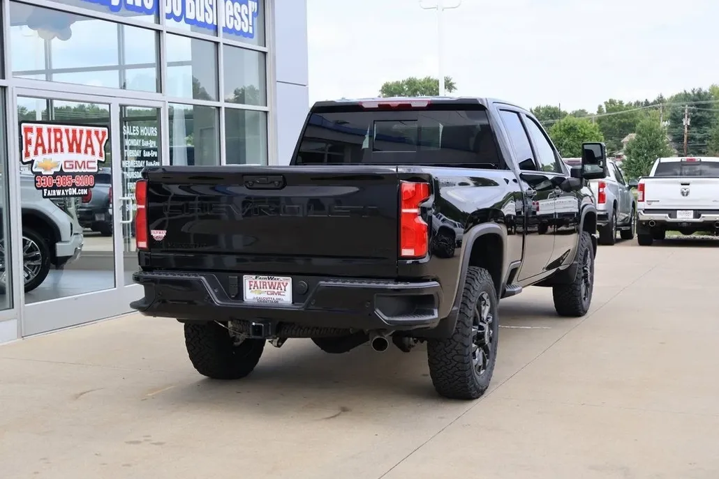 2025 Chevrolet Silverado 2500HD LTZ photo 1