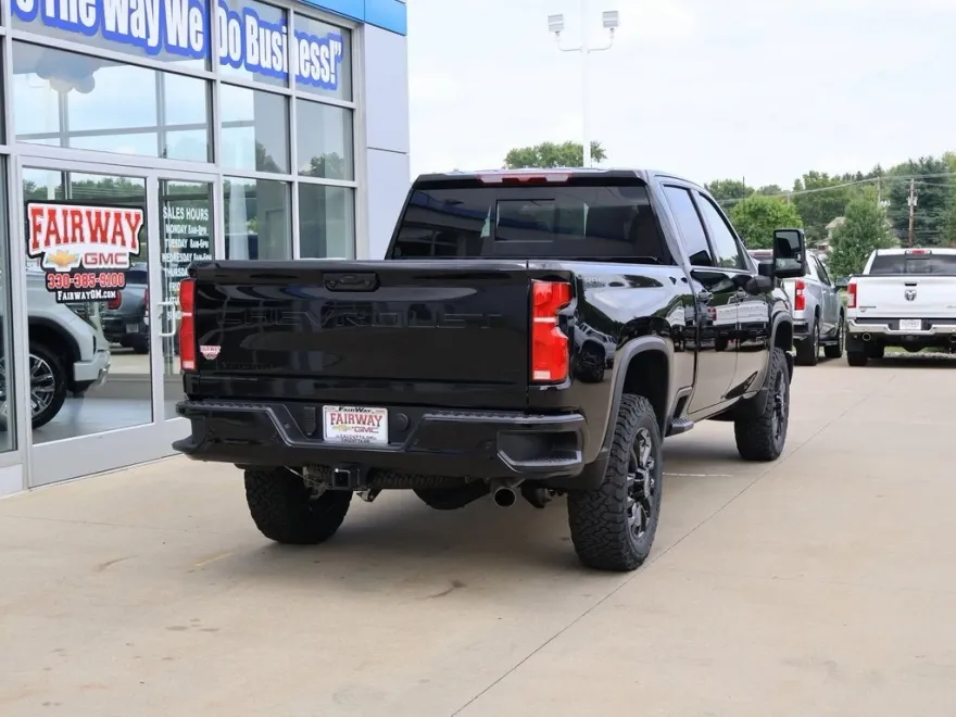 2025 Chevrolet Silverado 2500HD LTZ photo 1