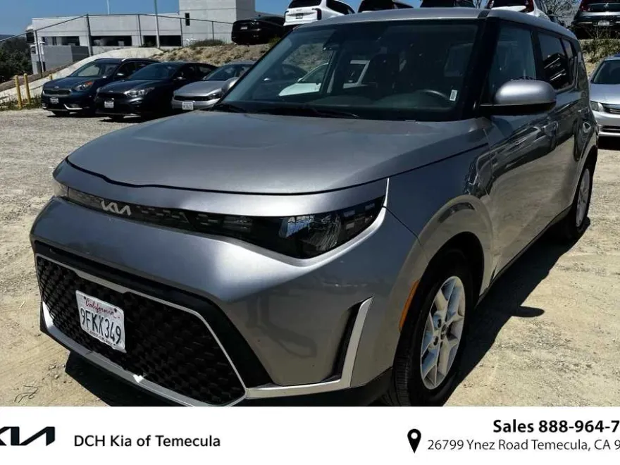 2023 Kia Soul LX photo 1