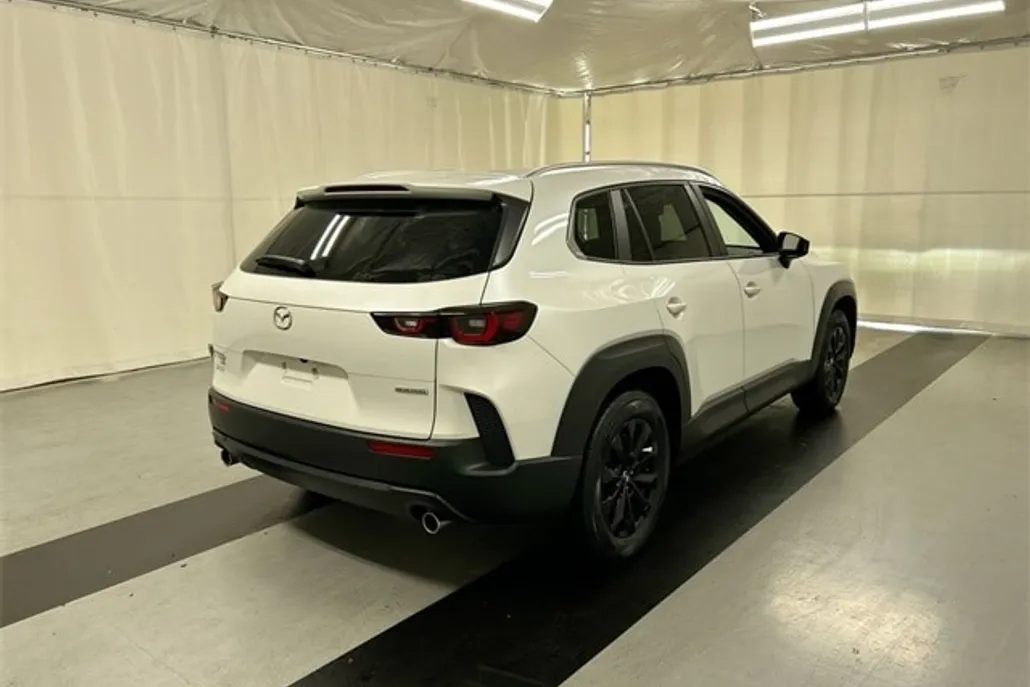 2023 Mazda CX-50 2.5 Preferred Plus photo 1