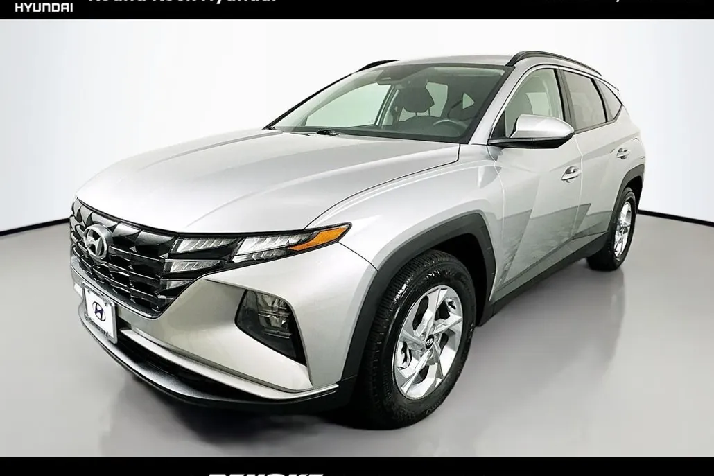 2024 Hyundai Tucson SEL photo 1