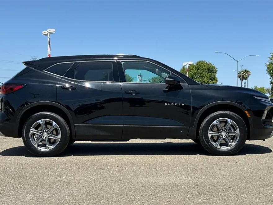 2024 Chevrolet Blazer 3LT photo 1