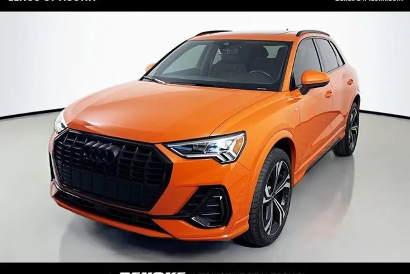 2024 Audi Q3 S line Premium Plus photo 1