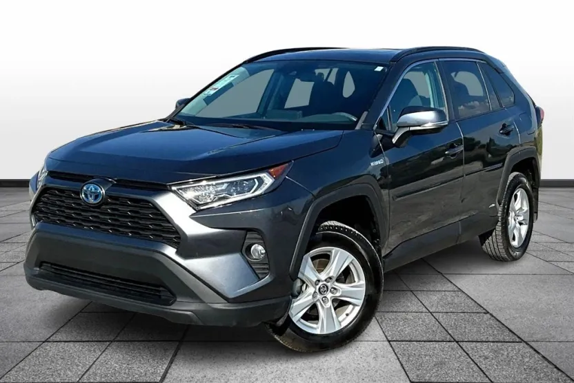 2021 Toyota RAV4 Hybrid XLE photo 1
