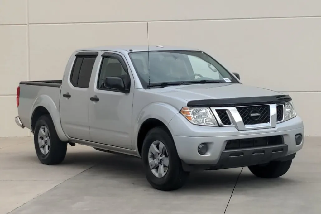 2012 Nissan Frontier SV photo 1
