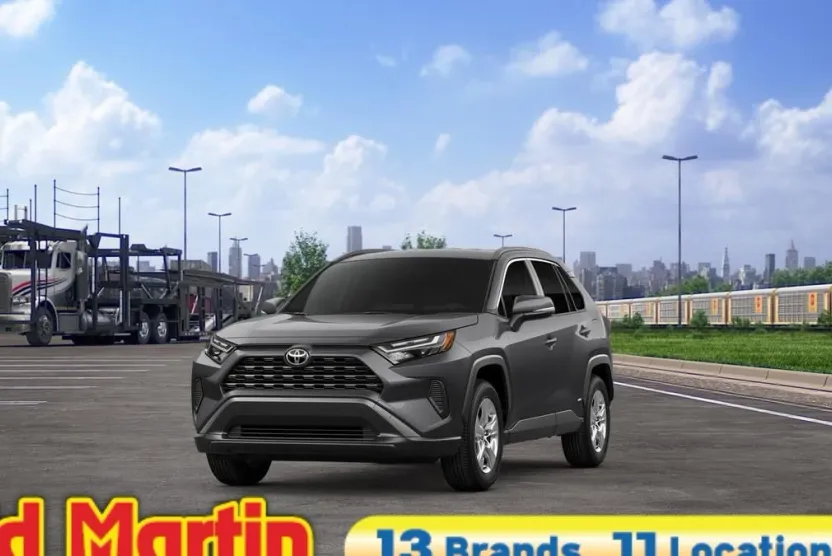 2025 Toyota RAV4 Hybrid XLE photo 1