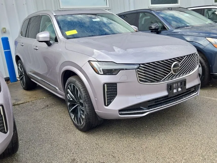 2026 Volvo XC90 B5 Plus photo 1