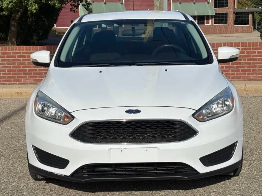 2016 Ford Focus SE photo 1