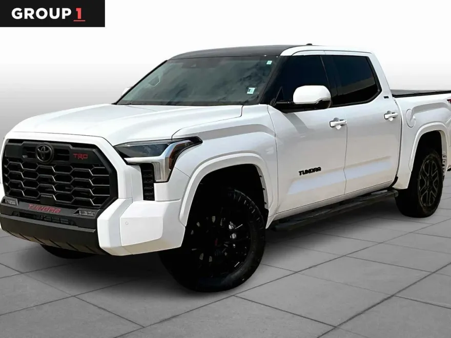 2023 Toyota Tundra SR5 photo 1