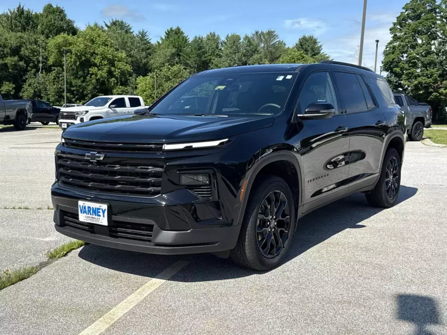 2025 Chevrolet Traverse photo 1