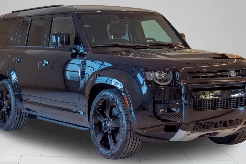 2024 Land Rover Defender 130 V8 photo 1
