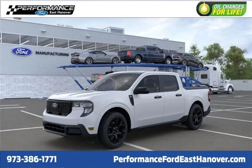 2025 Ford Maverick XLT photo 1