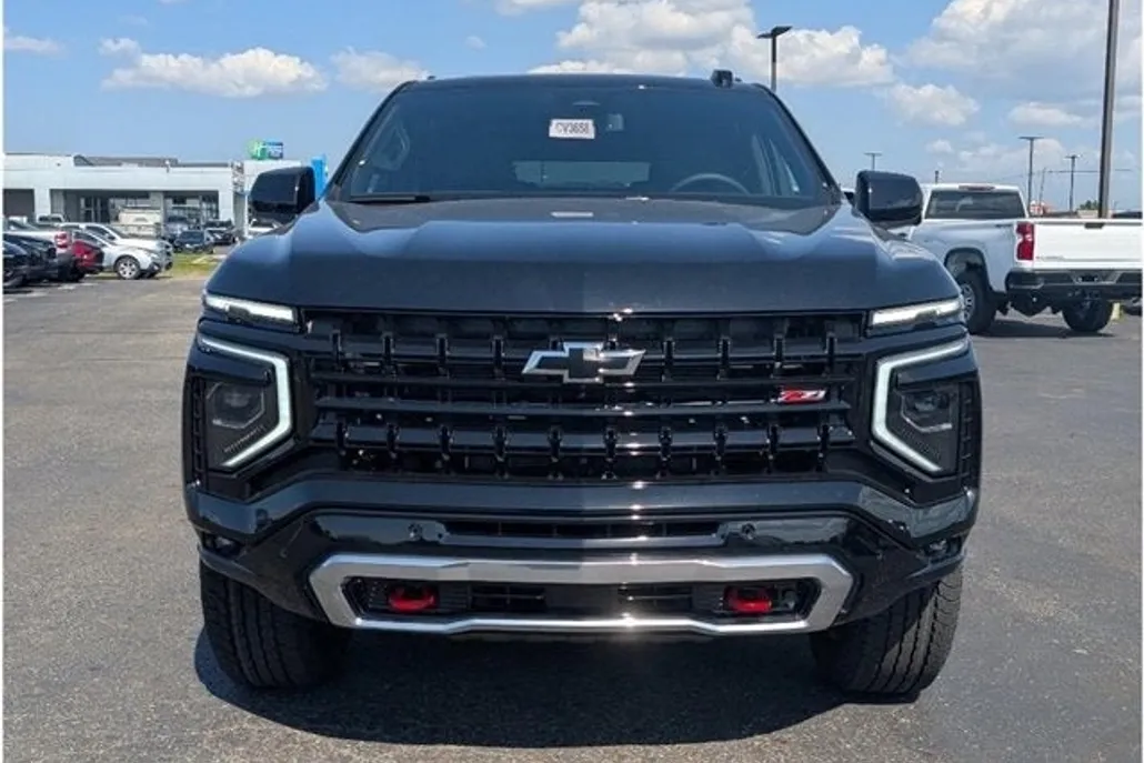 2026 Chevrolet Suburban Z71 photo 1