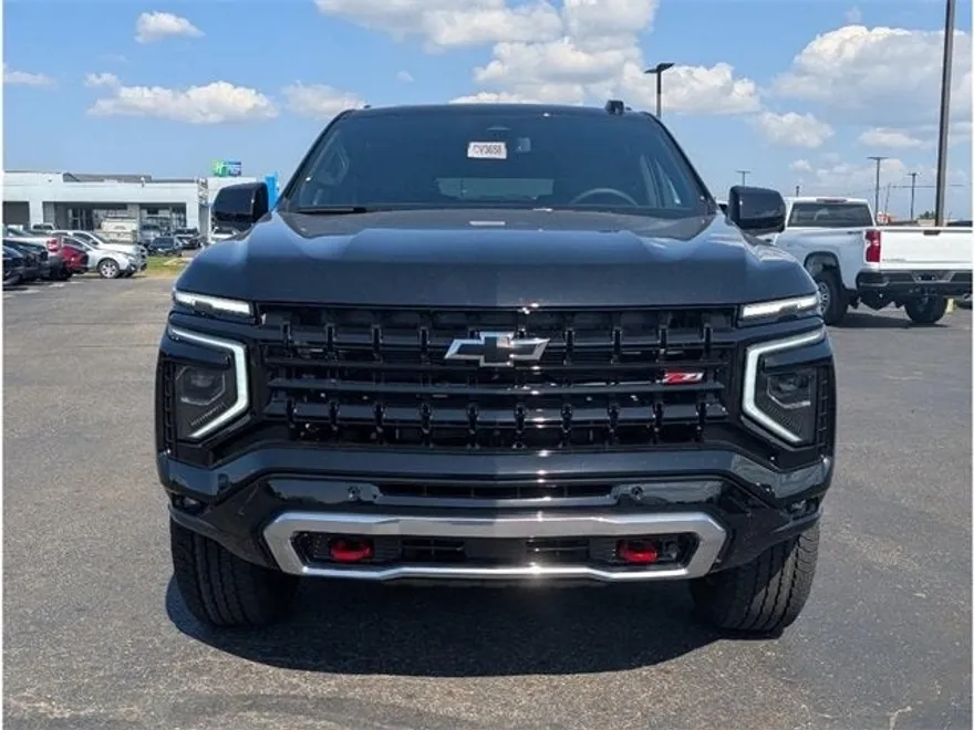 2026 Chevrolet Suburban Z71 photo 1