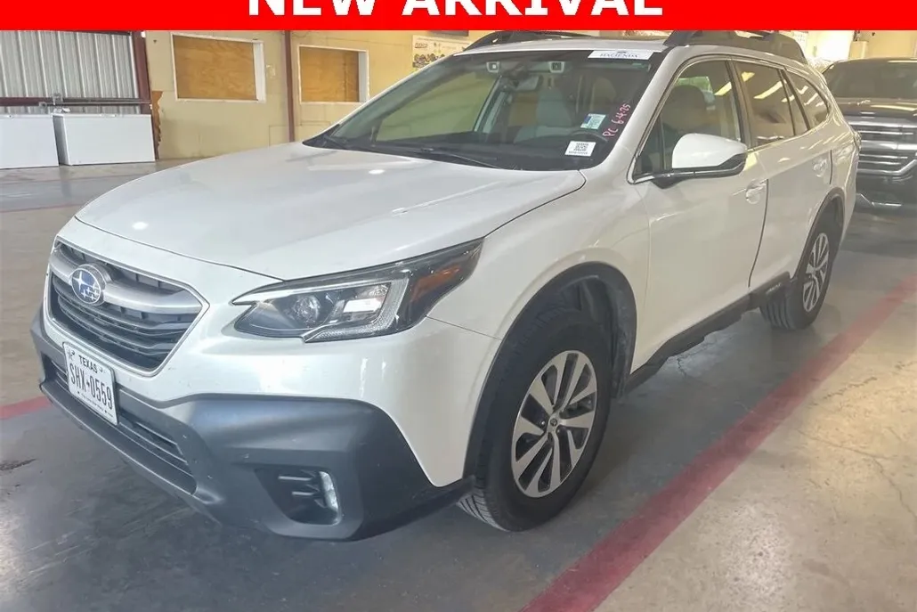 2021 Subaru Outback Premium photo 1