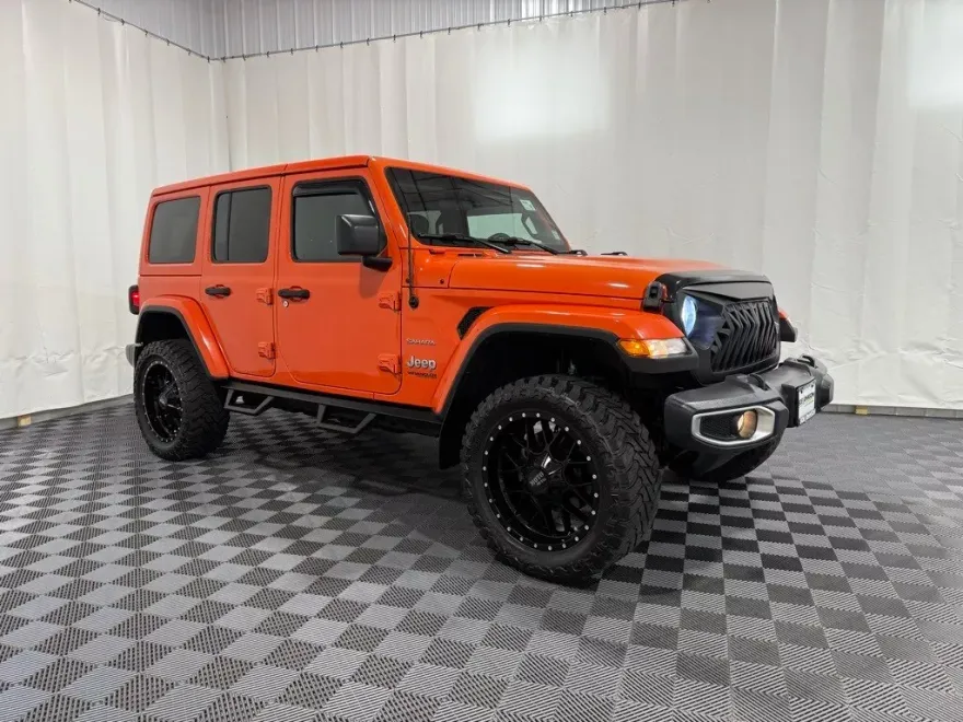 2019 Jeep Wrangler Unlimited Sahara photo 1