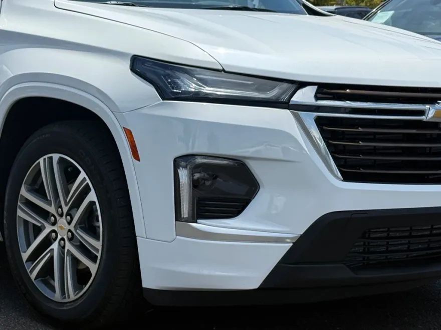 2023 Chevrolet Traverse High Country photo 1