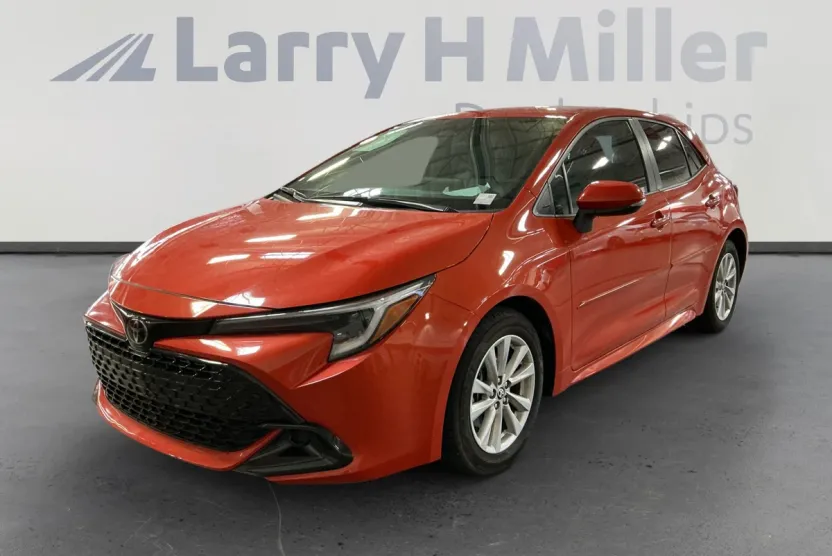 2025 Toyota Corolla SE photo 1