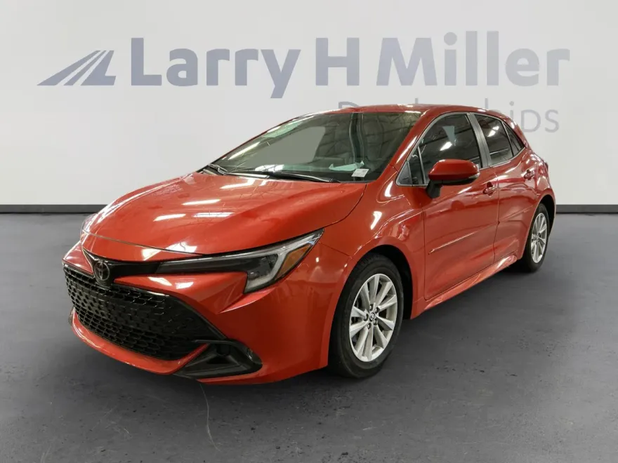 2025 Toyota Corolla SE photo 1