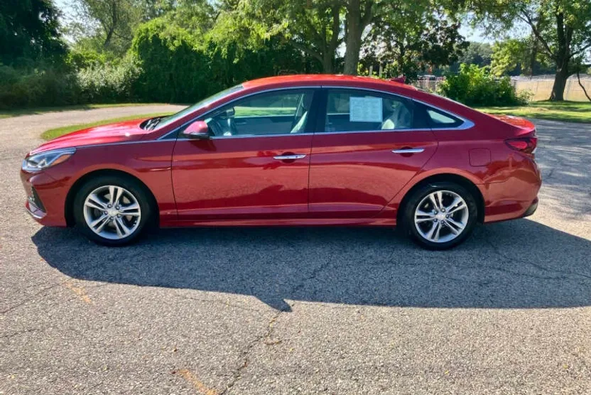 2018 Hyundai Sonata Sport photo 1