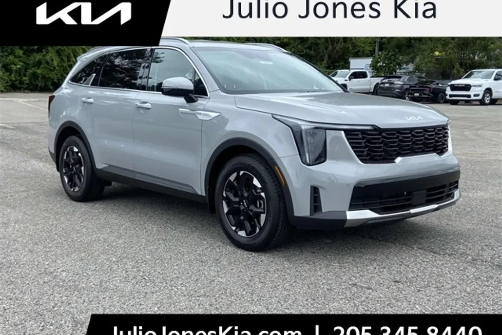 2025 Kia Sorento S photo 1