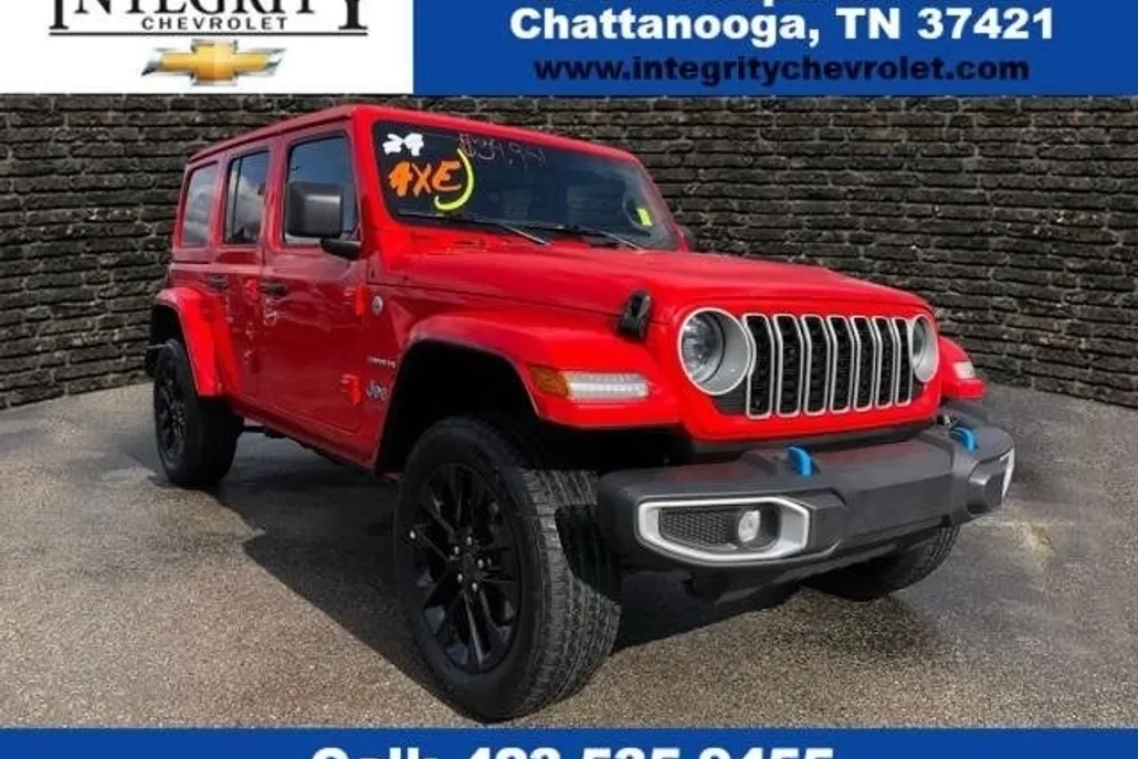 2024 Jeep Wrangler 4xe Sahara photo 1
