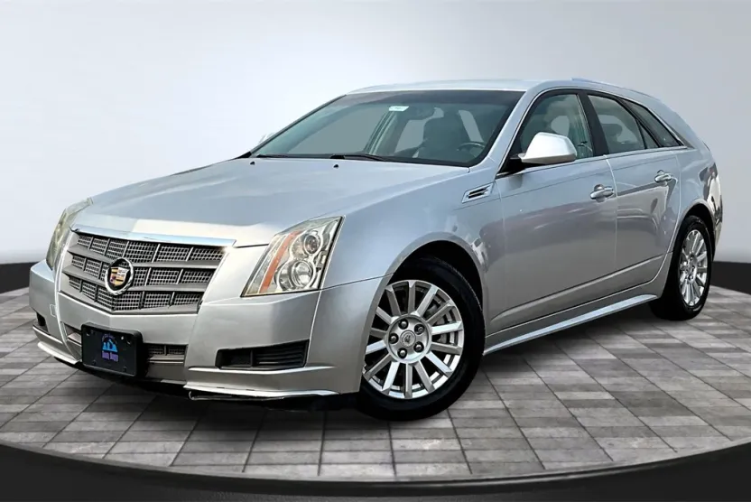 2010 Cadillac CTS Luxury photo 1