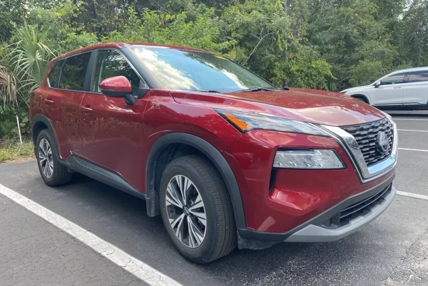 2022 Nissan Rogue SV photo 1