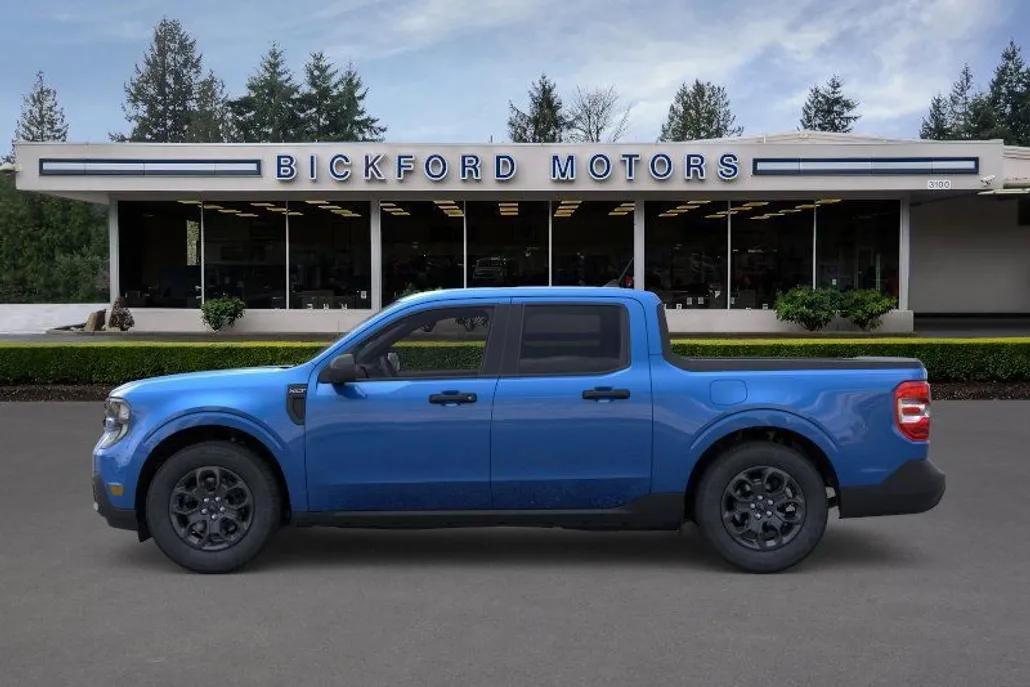 2025 Ford Maverick XLT photo 1