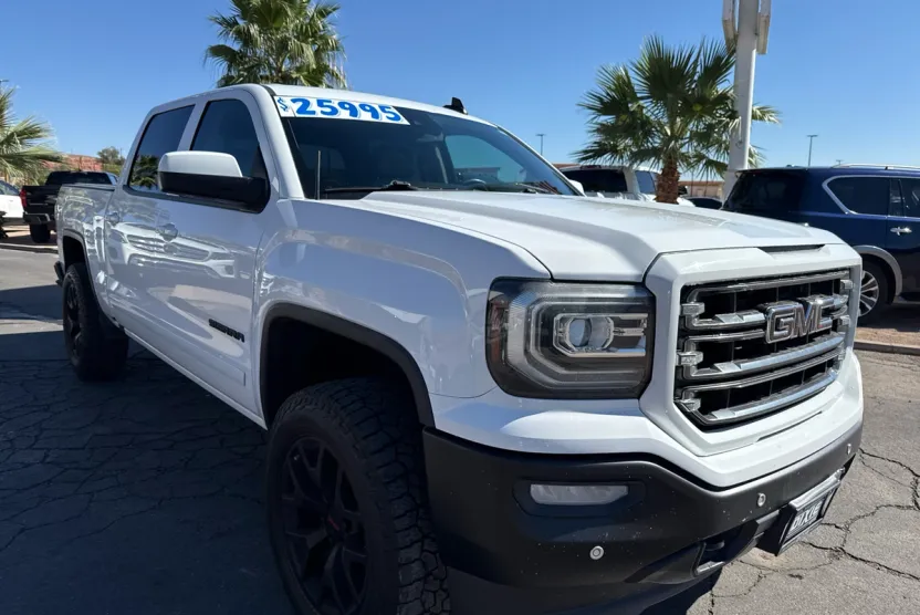 2017 Gmc Sierra 1500 SLT photo 1