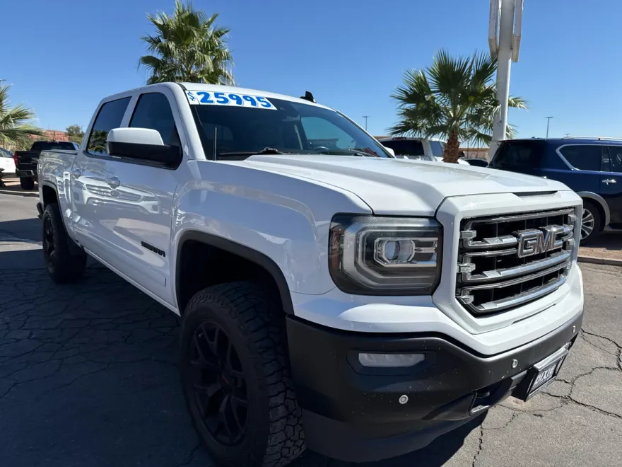 2017 Gmc Sierra 1500 SLT photo 1