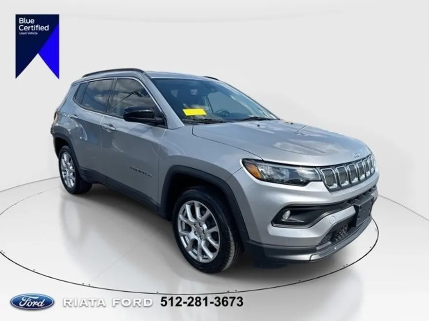 2022 Jeep Compass Latitude Lux photo 1