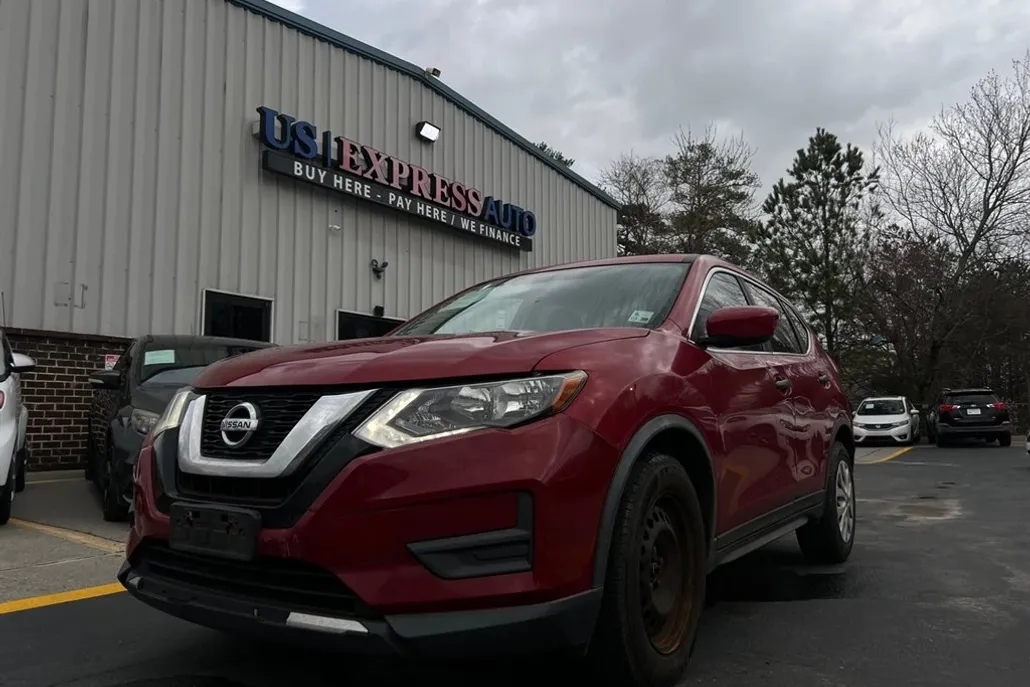2017 Nissan Rogue S photo 1