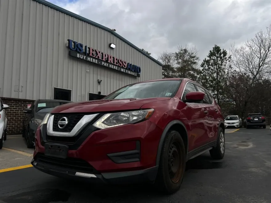 2017 Nissan Rogue S photo 1