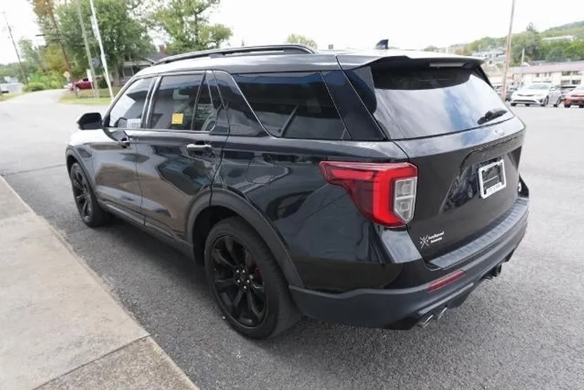 2020 Ford Explorer ST photo 1