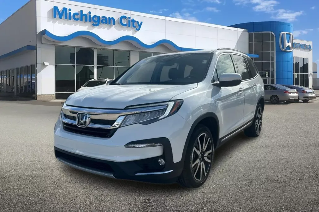 2022 Honda Pilot Touring photo 1