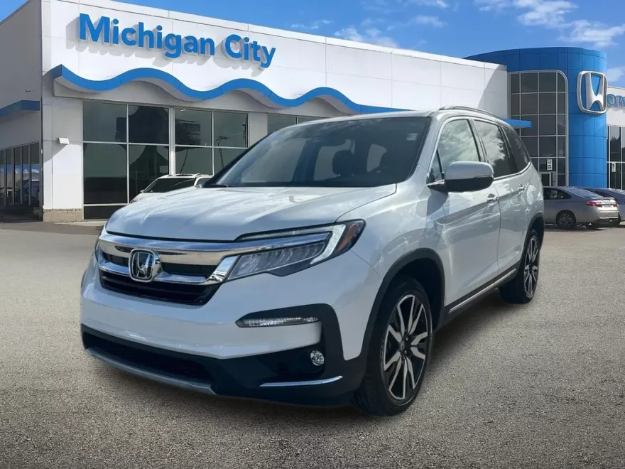 2022 Honda Pilot Touring photo 1