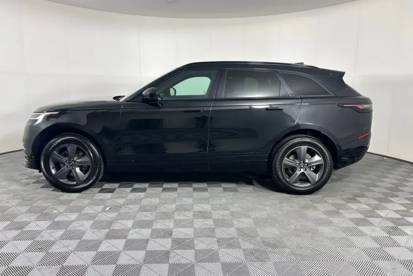 2025 Land Rover Range Rover Velar SE photo 1