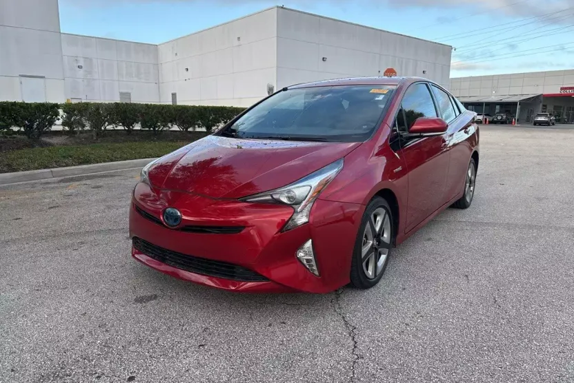 2016 Toyota Prius Four Touring photo 1