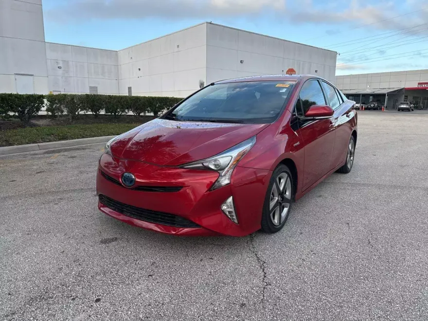 2016 Toyota Prius Four Touring photo 1