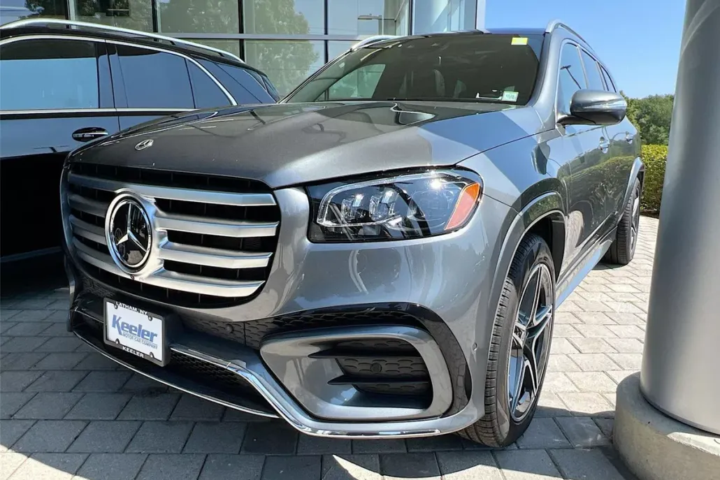 2025 Mercedes Benz GLS 450 4MATIC photo 1