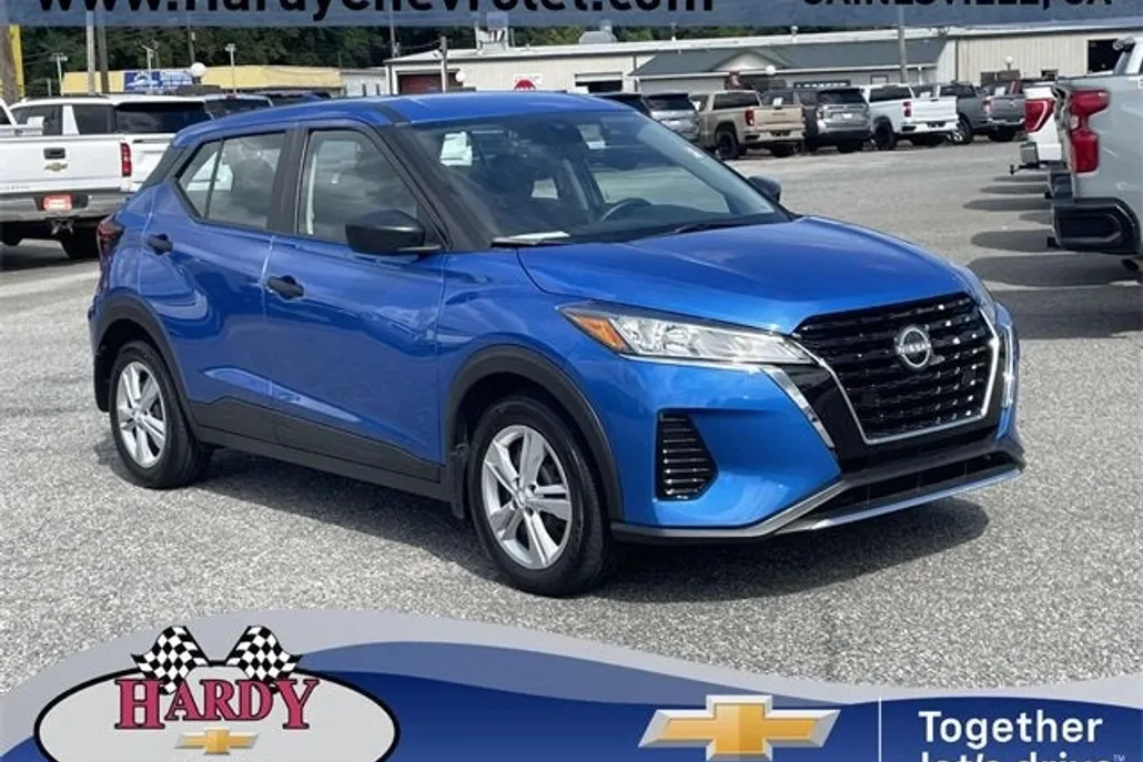 2023 Nissan Kicks S photo 1