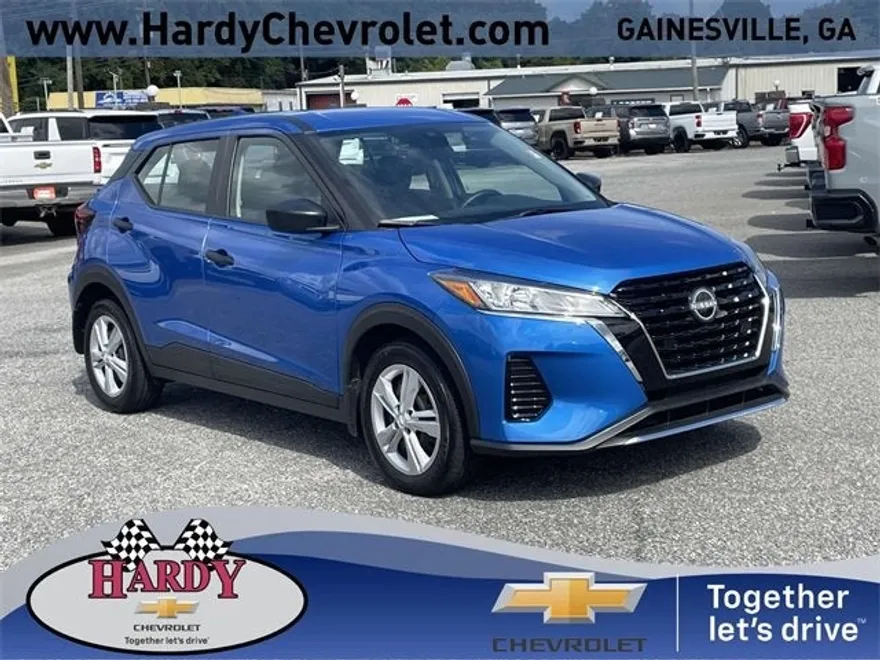 2023 Nissan Kicks S photo 1
