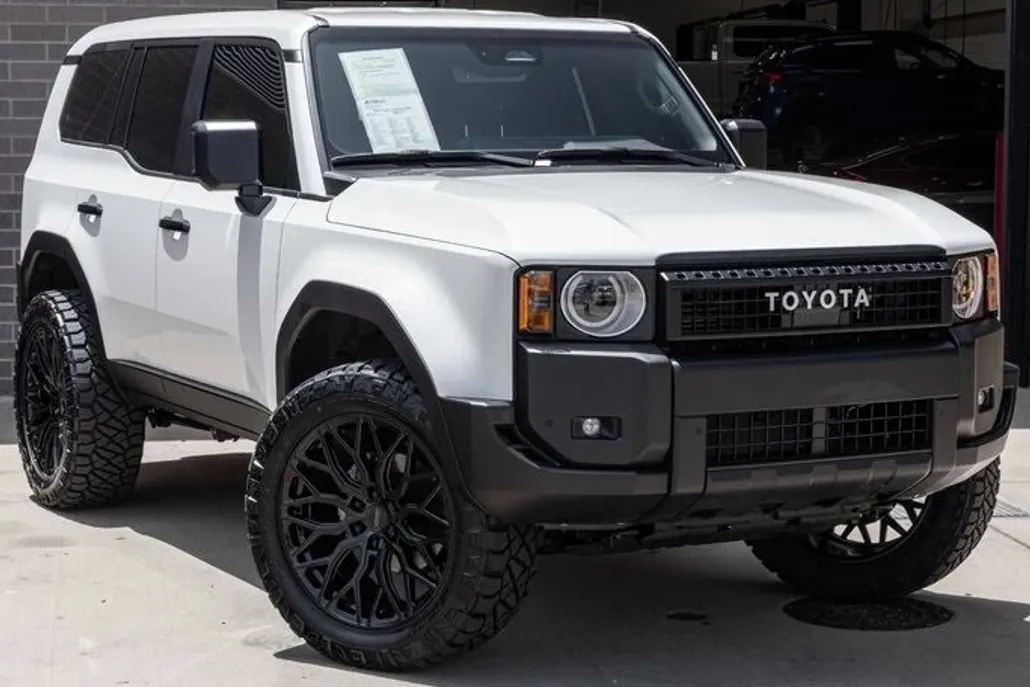 2025 Toyota Land Cruiser Hybrid Base photo 1