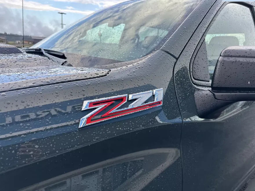 2025 Chevrolet Silverado 1500 Custom Trail Boss photo 1
