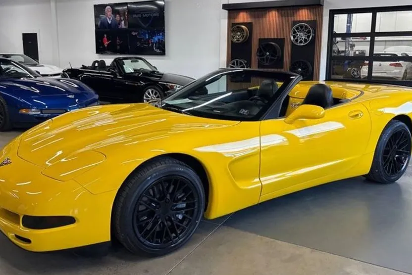 2002 Chevrolet Corvette Coupe photo 1