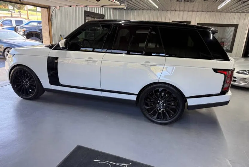 2014 Land Rover Range Rover SuperCharged photo 1